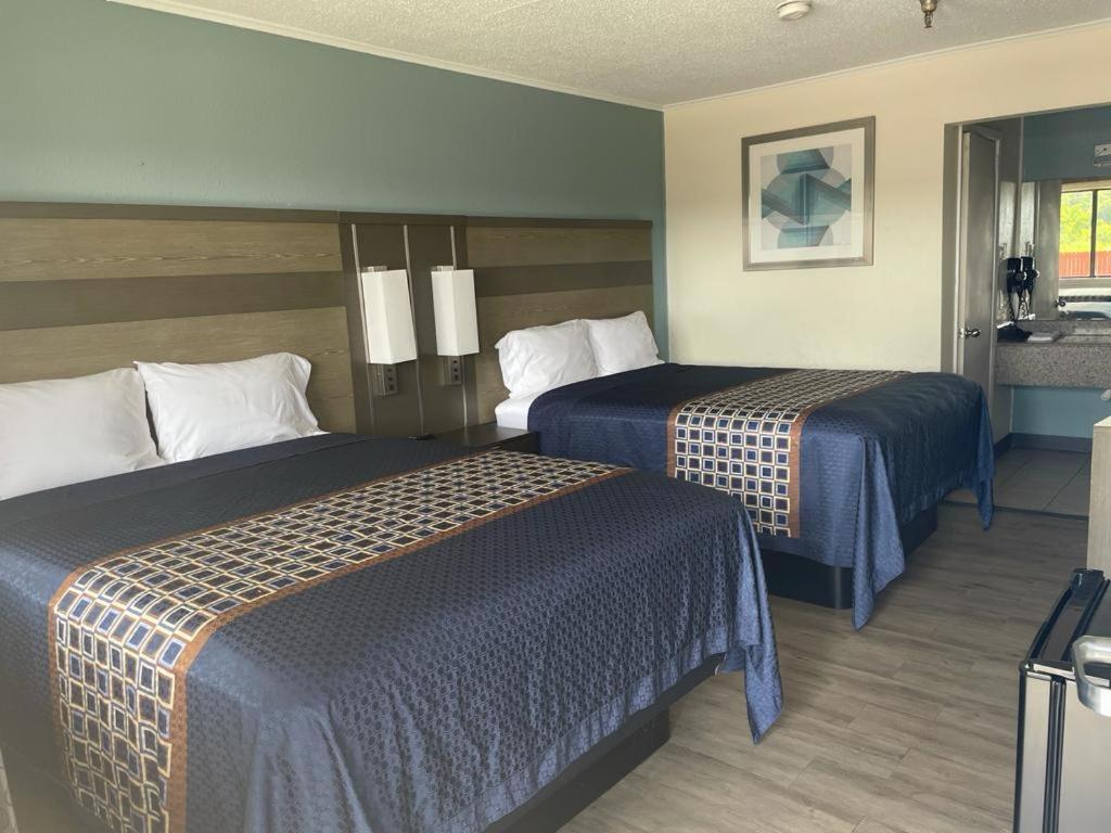 Executive Inn & Suites Beaumont Exterior photo